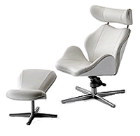 Relaxsessel Tok "The Angel" Der Relaxsessel Tok in der Ausführung "The Angel": Weißes Leder kombiniert mit reinweißen Holzteilen. Design Toshiyuki Kita.