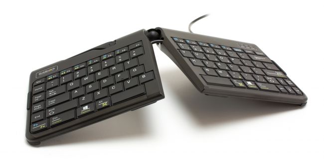 Die mobile Variante der Goldtouch Tastatur ist auch geteilt und neigungsverstellbar bei geringem Gewicht und kleinen Abmessungen