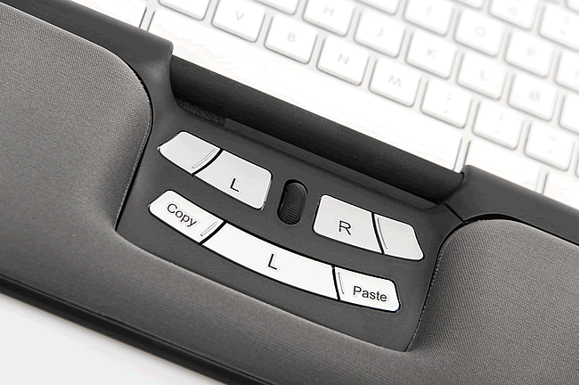 Detailansicht der Barmouse: Die bewegliche Rollerbar liegt vor der Tastatur und davor befinden sich die Maustasten.