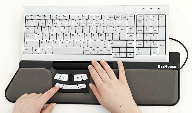 Die ergonomische Barmouse in Aktion in der Ausführung mit Handballenauflage.