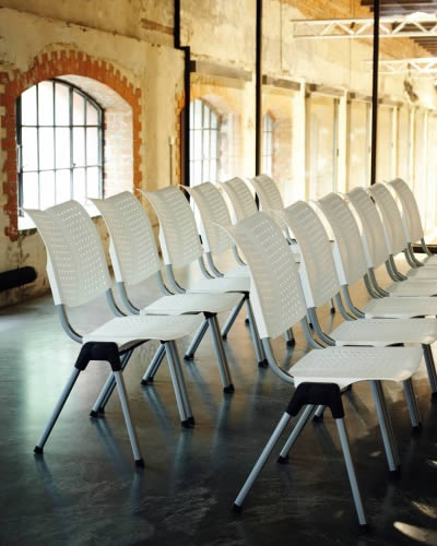 Konferenzstuhl HAG Conventio Wing, Saalbestuhlung mir Modell 9811