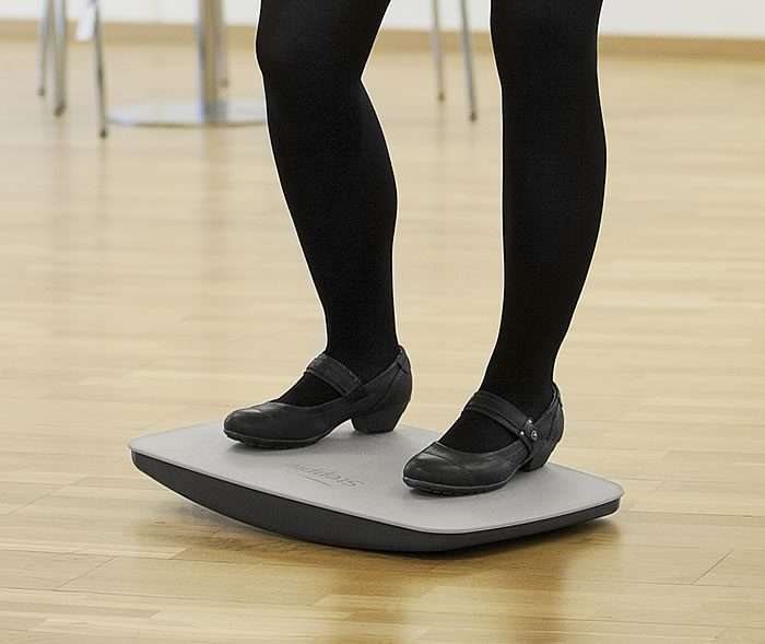 Das Balance Brett Steppie ist die ideale Ergänzung für den Steharbeitsplatz